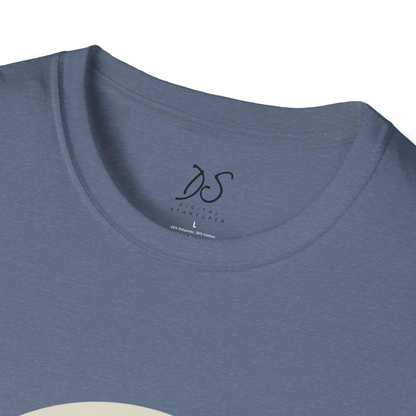 Vintage Ocean Sunset T-Shirt - Retro Beach Vibes Tee for Surfers & Summer Lovers