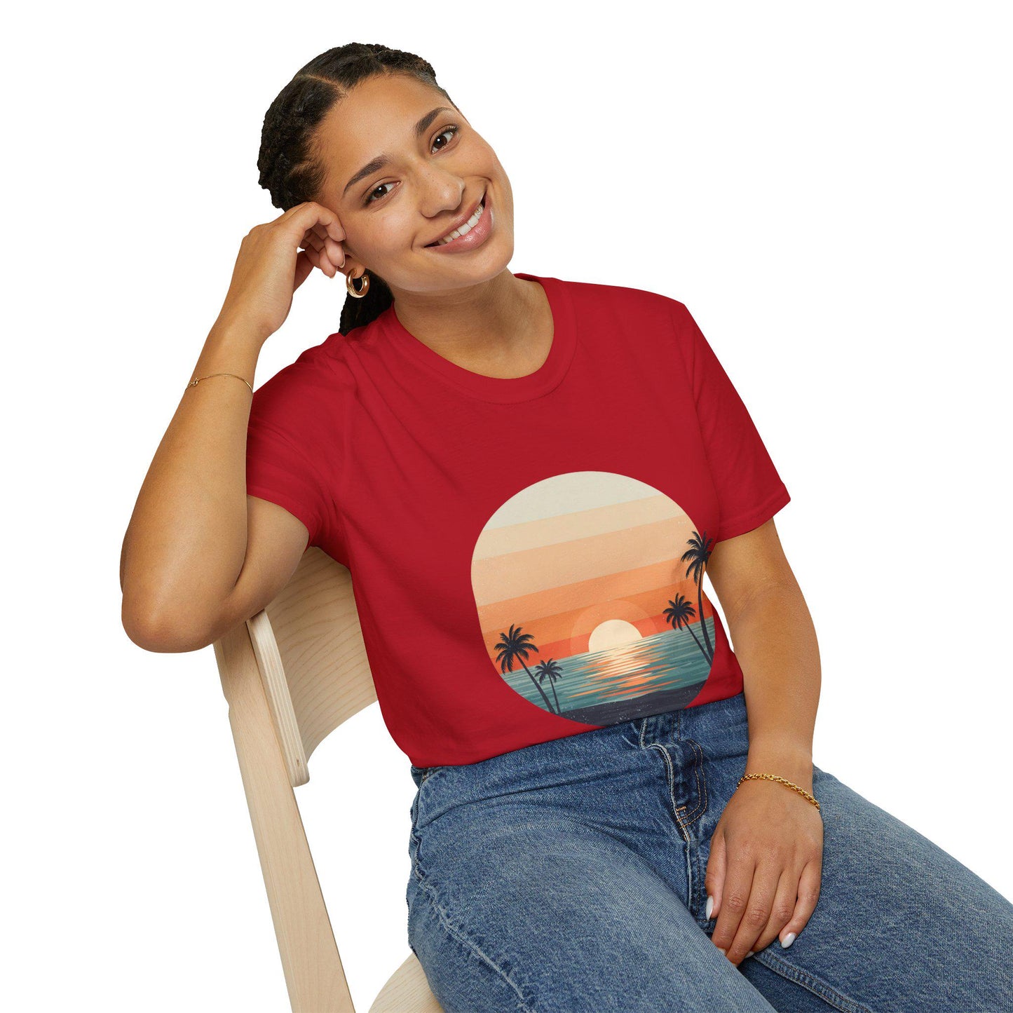 Vintage Ocean Sunset T-Shirt - Retro Beach Vibes Tee for Surfers & Summer Lovers